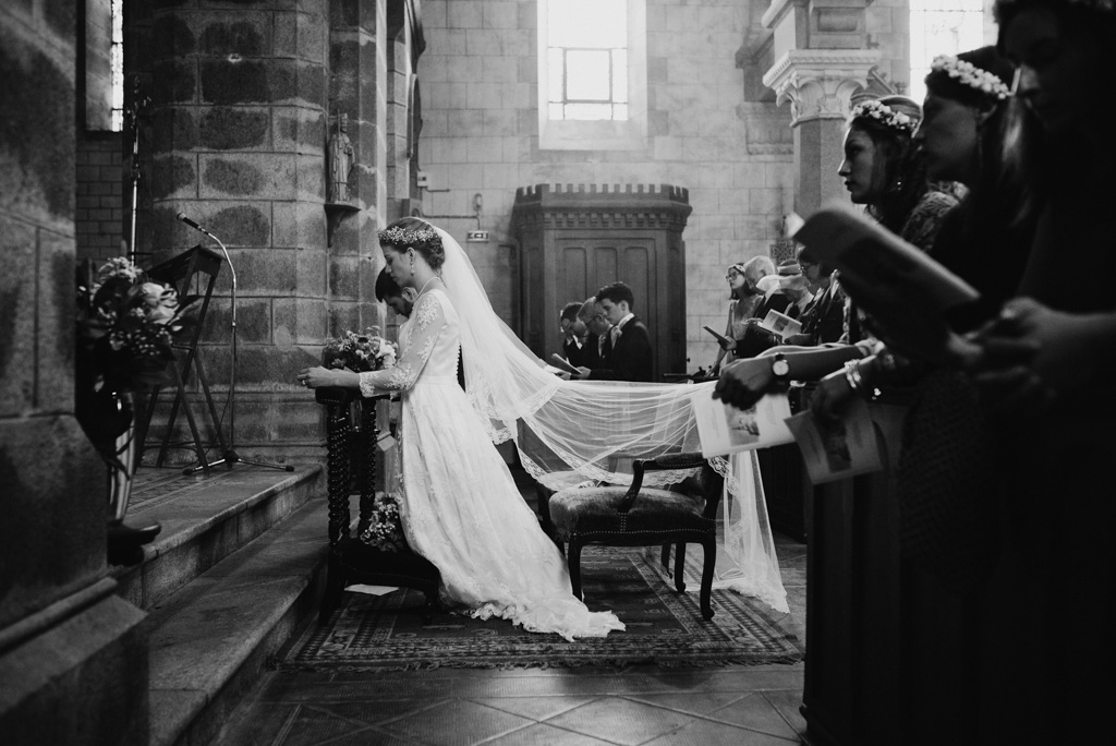 église mariage noir et blanc Mayenne