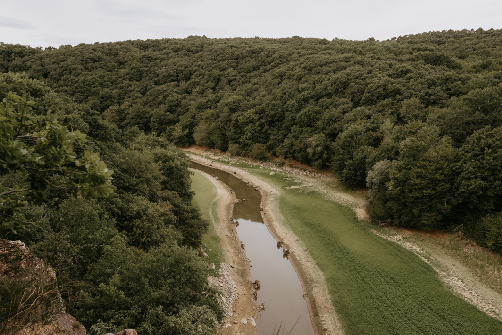 vallée forêt Mervent rivière arbres Vendée