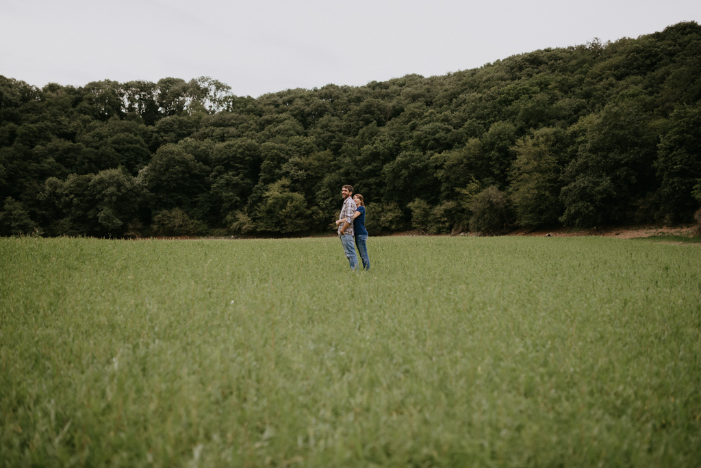 séance engagement Vendée fond vallée herbe rivière couple seul