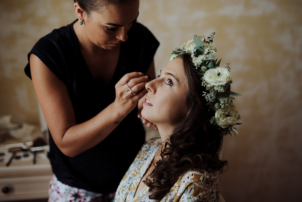 maquillage mariée couronne fleurs