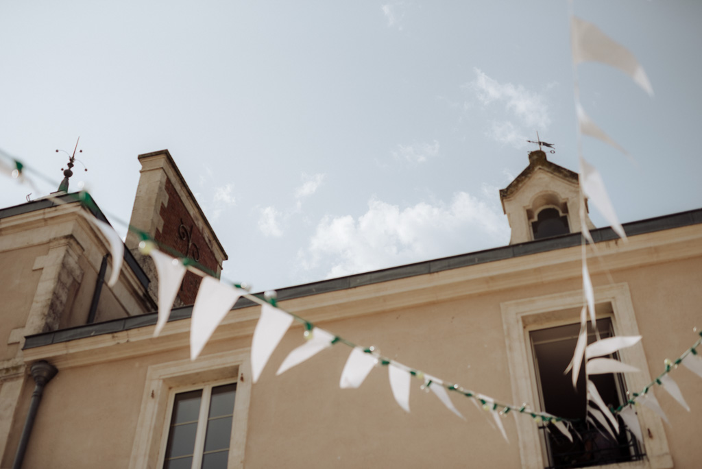 ciel bleu chateau sebrandière