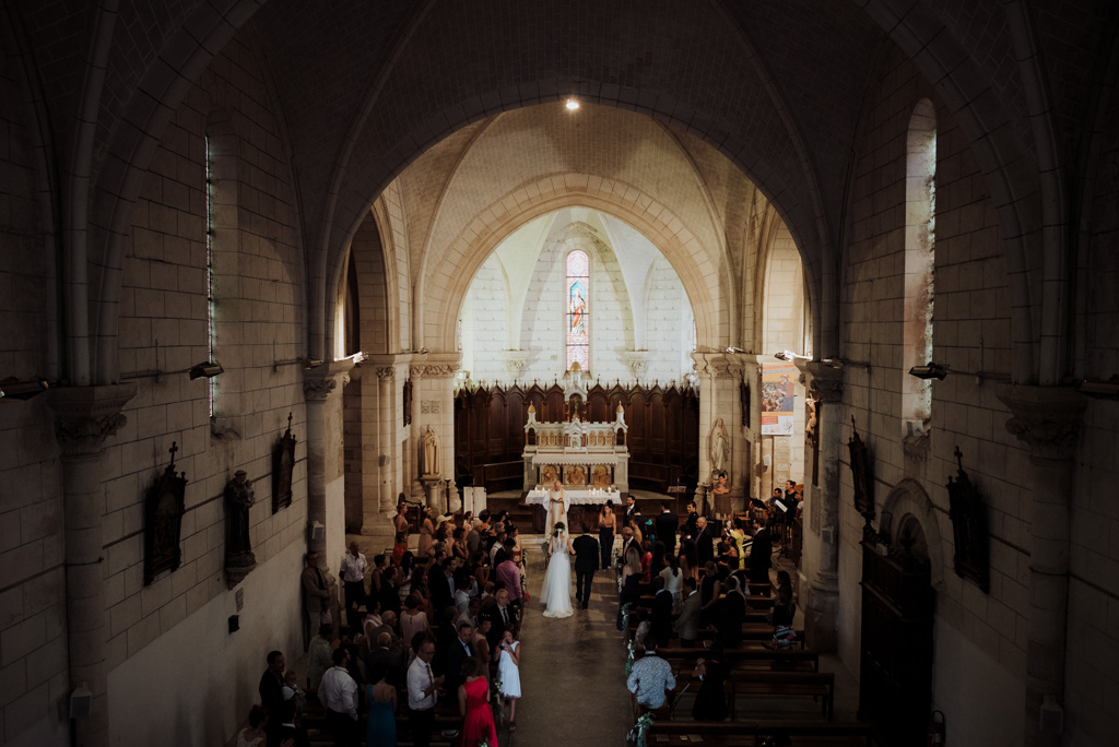 entrée église velluire