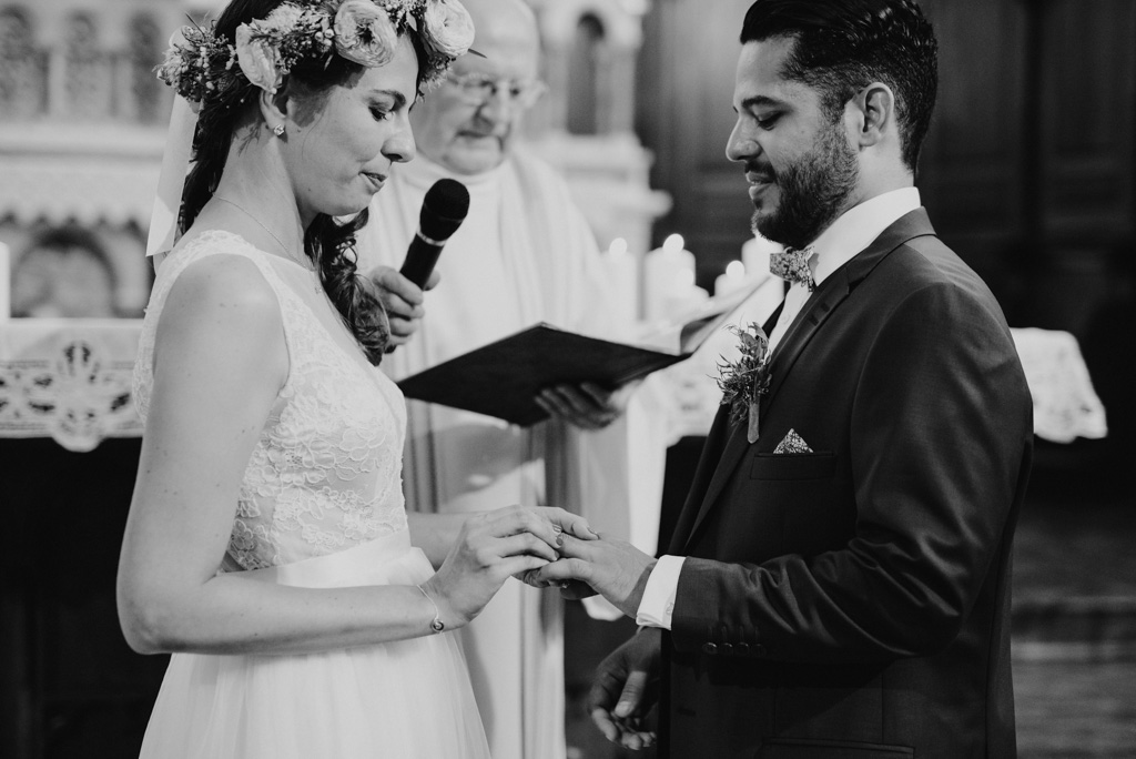 alliances église mariage noir et blanc