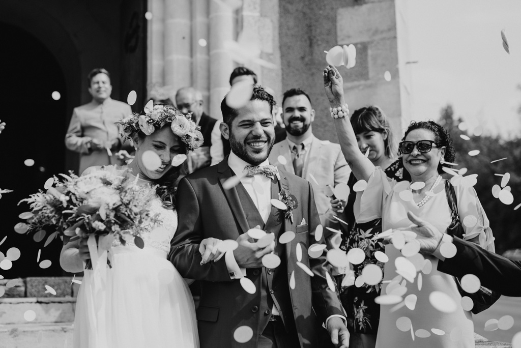 sortie églsie noir et blanc mariage