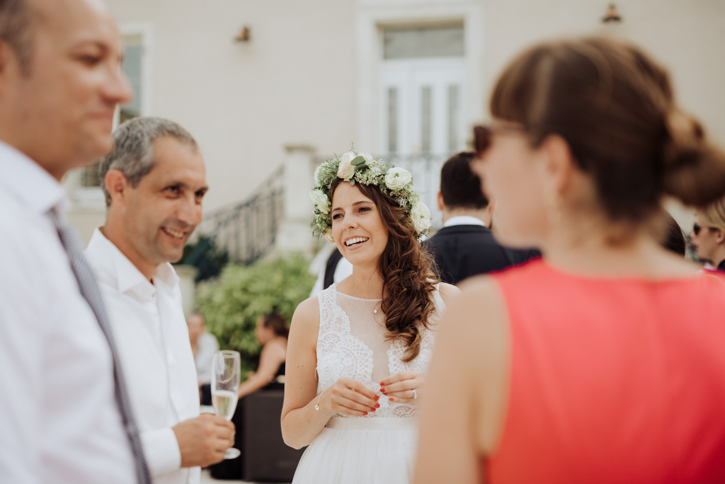 cocktail mariée sourit mariage château Sébrandière Vendée