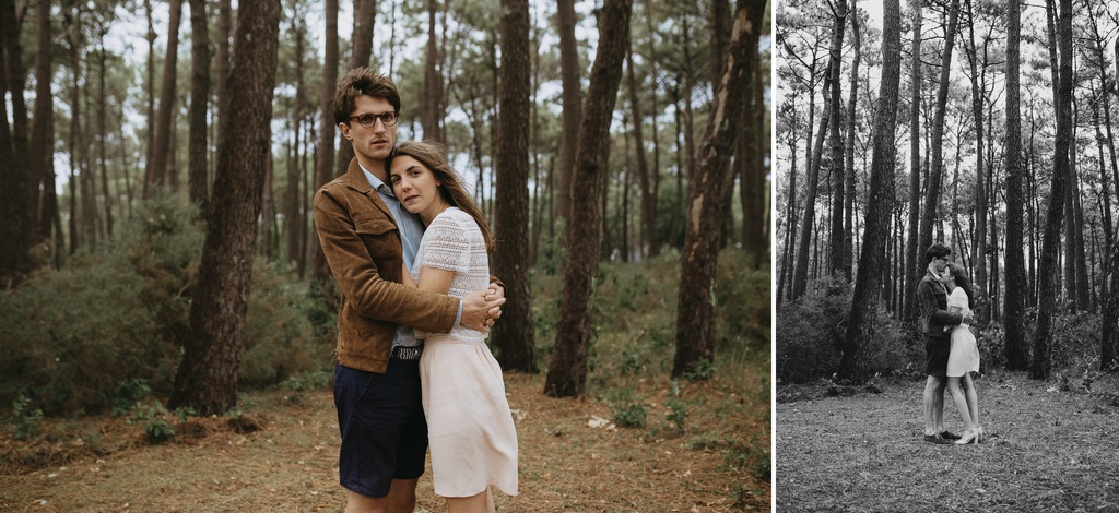 couple enlacé arbres élancés noir blanc romantique