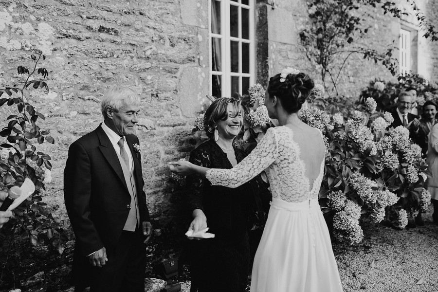 mariée embrasse maman discours