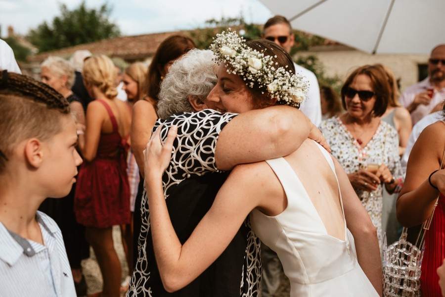 embrassade félicitations mariage maman mariée