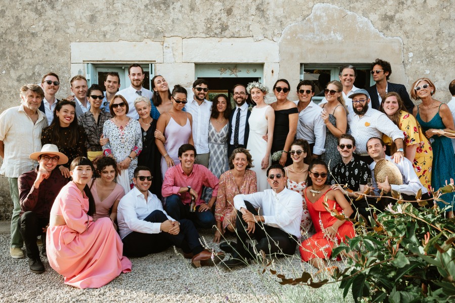 photo groupe amis maison façade