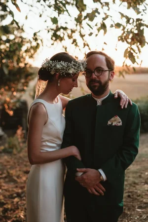 mariage champêtre et séance couple en contre-jour